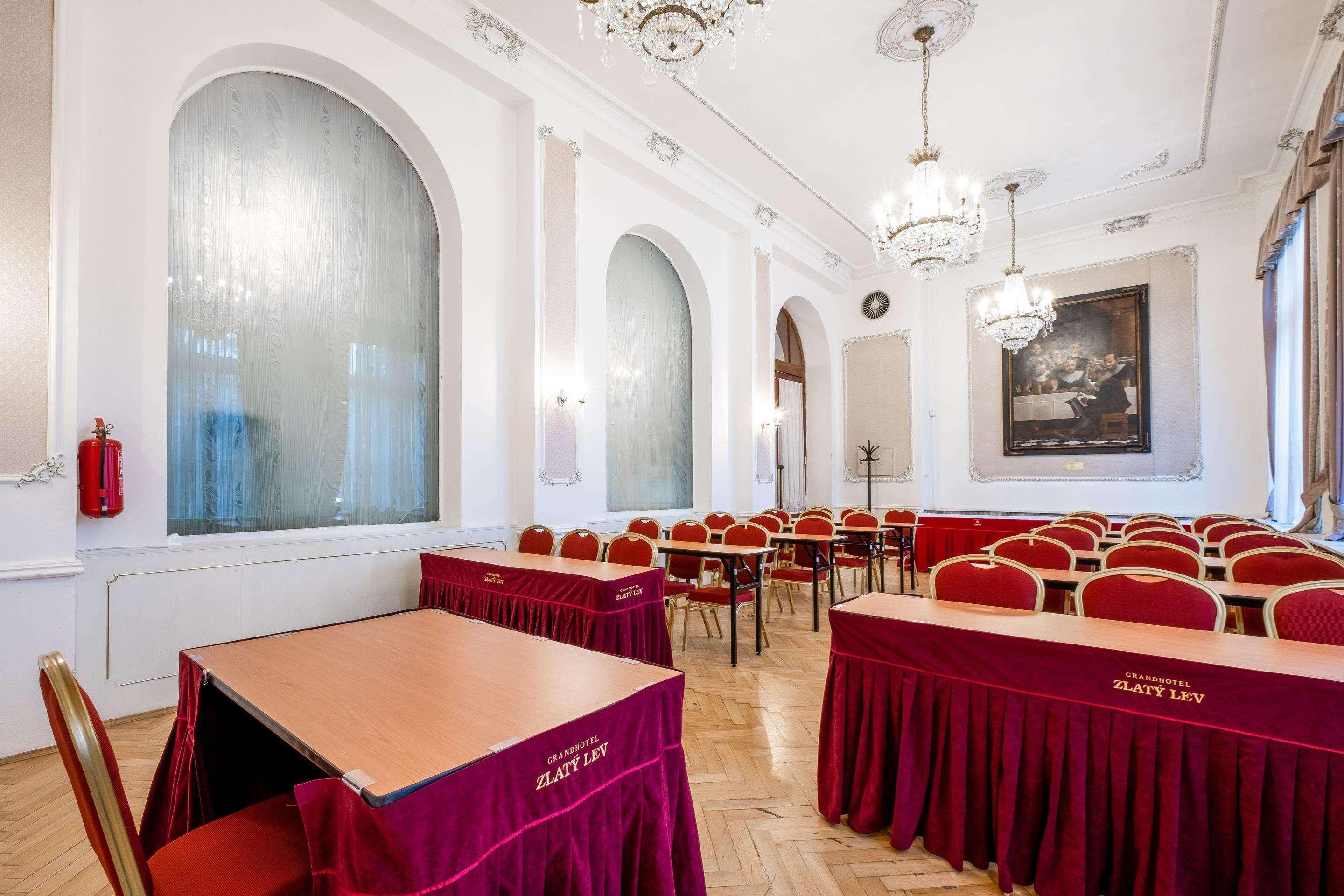 Clarion Grandhotel Zlaty Lev Liberec Exterior foto